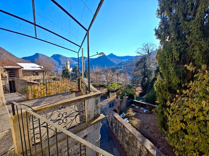 Casa quadrilocale in vendita in Via San Fedele, Castiglione D'Intelvi, Centro Valle Intelvi
