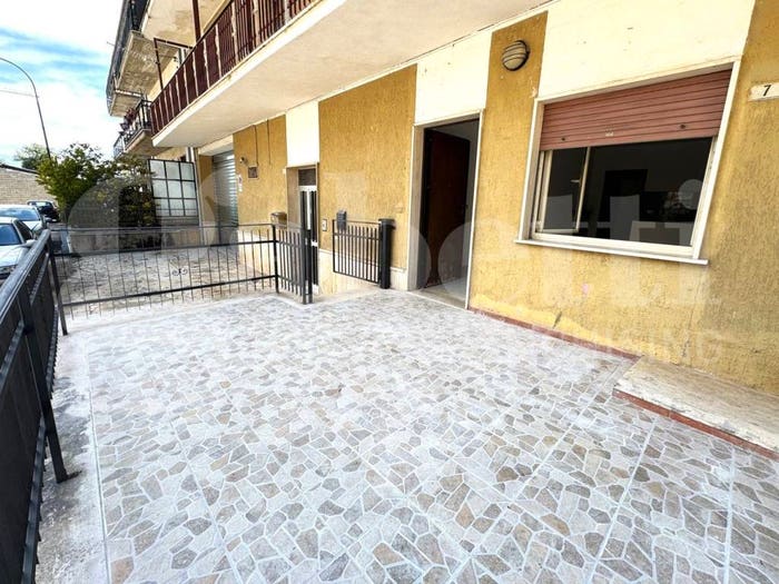 Appartamento trilocale in vendita in VIA ATTILIO MOMIGLIANO, Centro, Avezzano