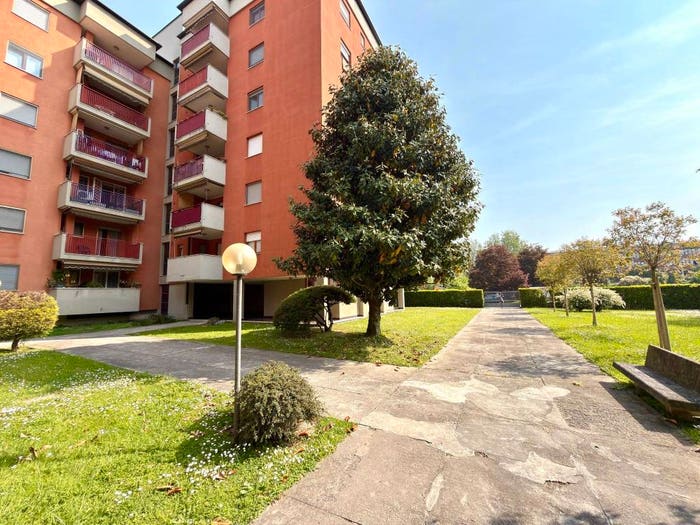 Appartamento trilocale in vendita in Via Alessandro Manzoni, Romano Banco, Buccinasco