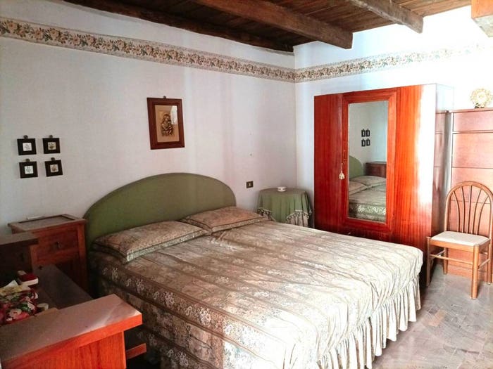 Casa con 6 locali in vendita in Corso Umberto I, Longi