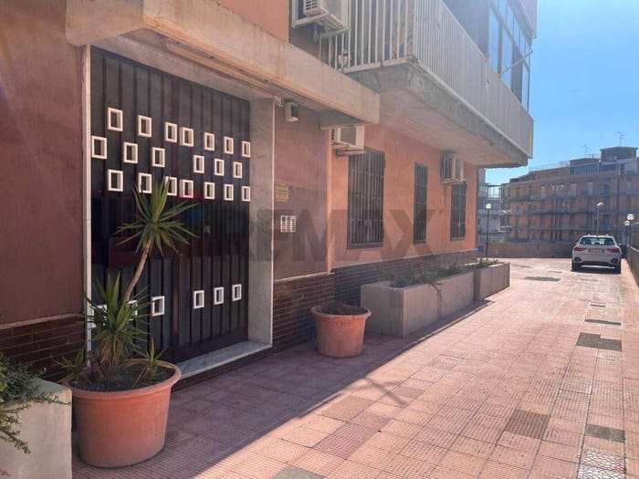 Appartamento con 5 locali in vendita in Via Antonio Locatelli, Rapisardi, Catania