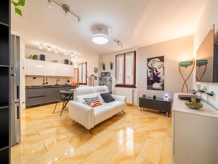 Appartamento trilocale in vendita in Via Giuseppe Garibaldi, Centro, Rubiera