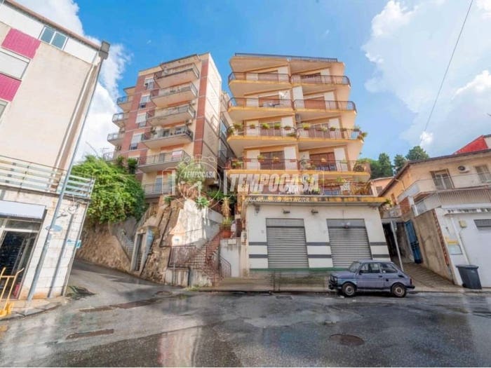 Appartamento trilocale in vendita in Via Carrai, Principe Umberto, Messina