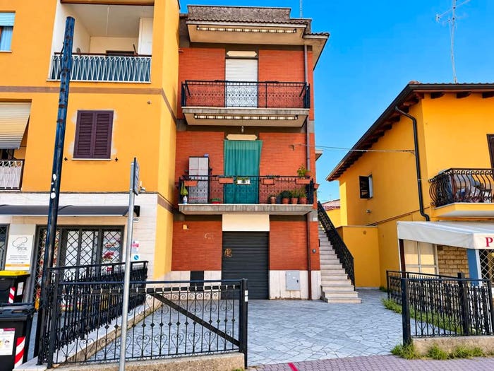 Casa con 5 locali in vendita in Via Nomentana, Centro, Mentana