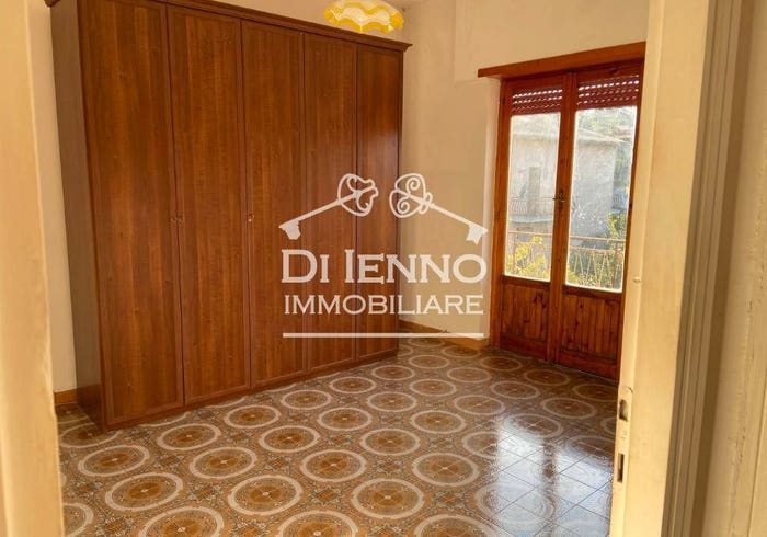 Appartamento trilocale in vendita in Via Pedrengo, Valle Muricana, Roma