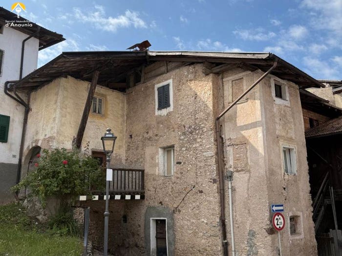 Casa con 6 locali in vendita in Via Arcivescovo Endrici, AmblarDon