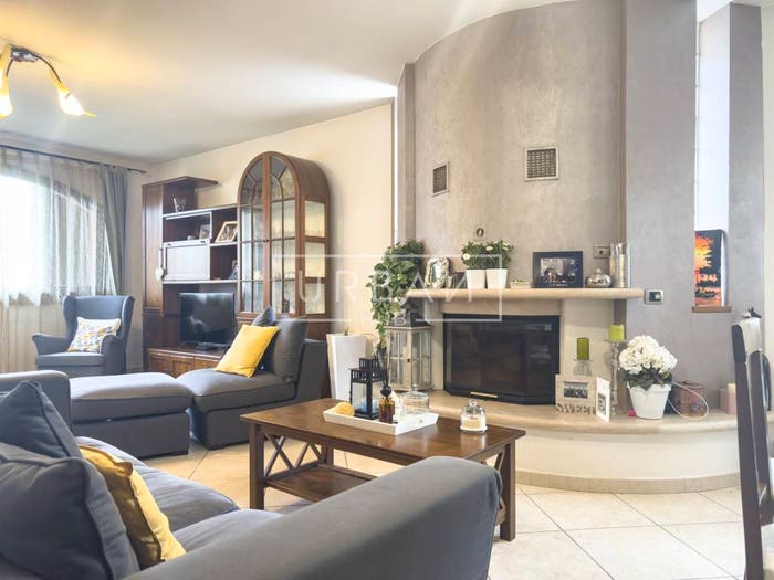 Casa con 6 locali in vendita in Via del Ciliegio, Forlimpopoli