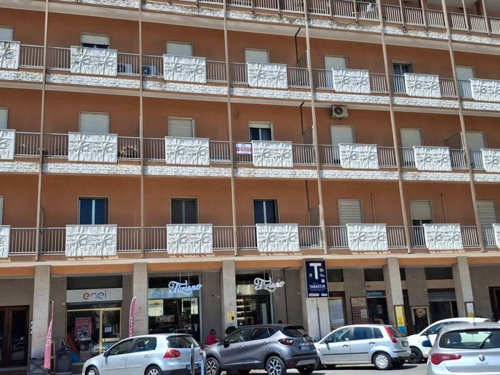 Appartamento con 5 locali in vendita in Piazza del Sole, Calimera