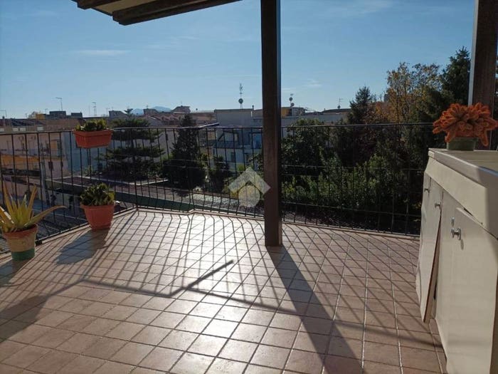 Appartamento quadrilocale in vendita in Via La Rosa, Centro, Maddaloni