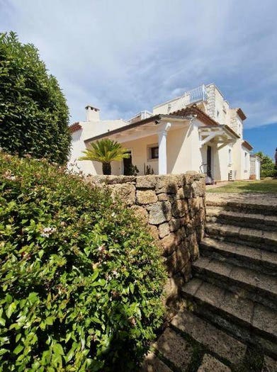 Casa quadrilocale in vendita in Via Muntiggioni, Telti