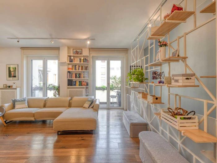 Appartamento con 6 locali in vendita in Via Alfredo Cappellini, Centrale, Milano