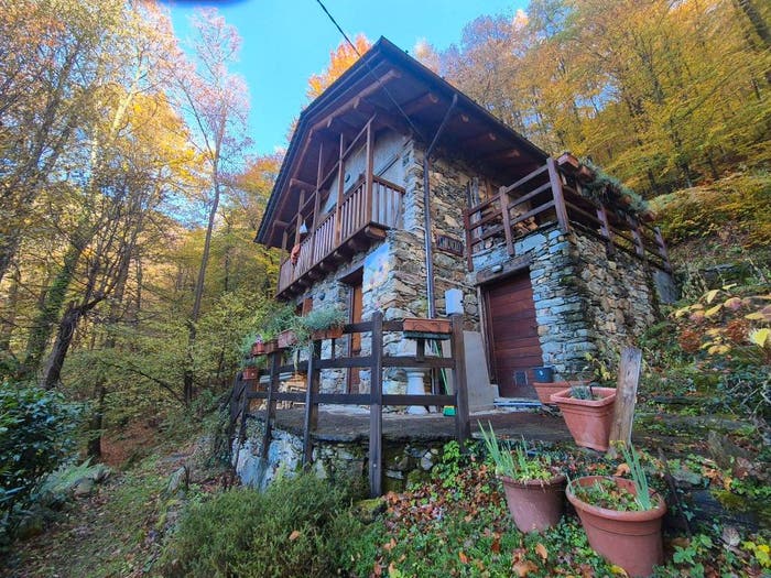 Casa trilocale in vendita in Frazione Folecchio, Rossa