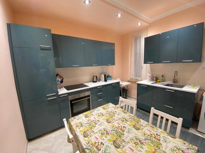 Appartamento quadrilocale in vendita in Strada Settembre, Centro Storico, Parma