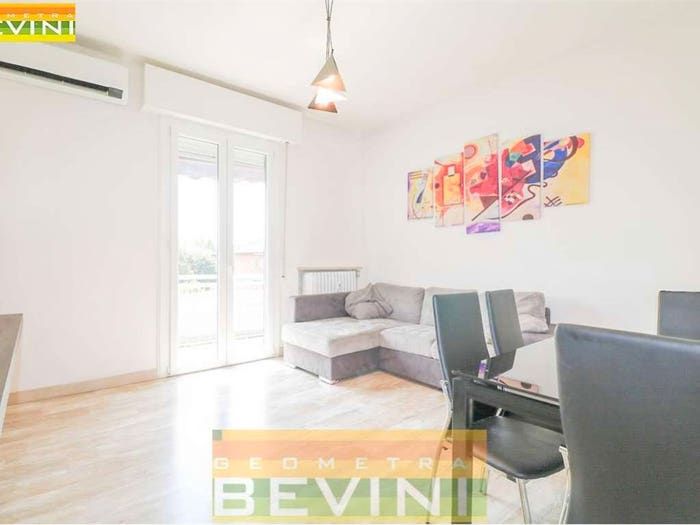 Appartamento con 5 locali in vendita in Via Enrico Toti, Sant'Agnese Università, Modena
