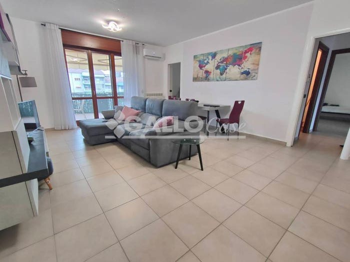 Appartamento quadrilocale in vendita in Viale Giacomo Mancini, Mancini, Cosenza