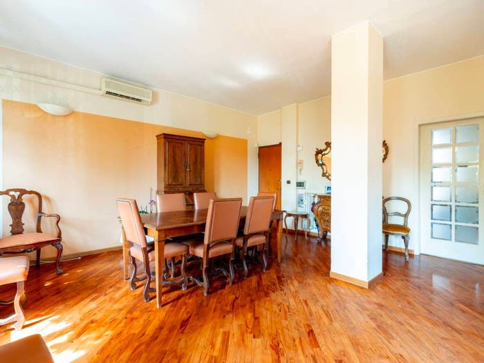 Appartamento con 5 locali in vendita in Viale Francesco Restelli, Isola, Milano