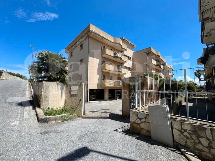 Appartamento trilocale in vendita in via Gaetano Micale, Faro Superiore Sperone, Messina
