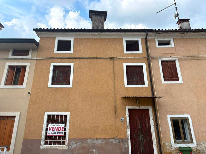 Casa bilocale in vendita in Via La Marmora, Centro, Brendola
