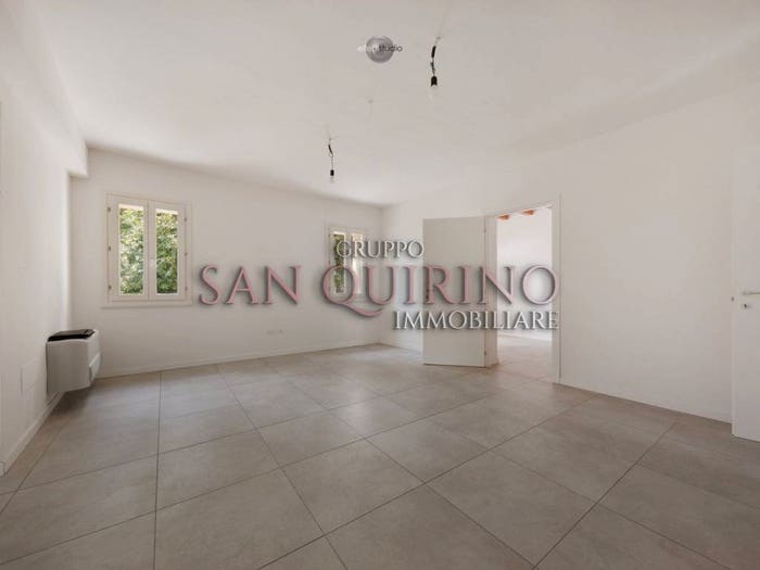 Casa con 6 locali in vendita in Via Carrobbio, Centro, Novi di Modena