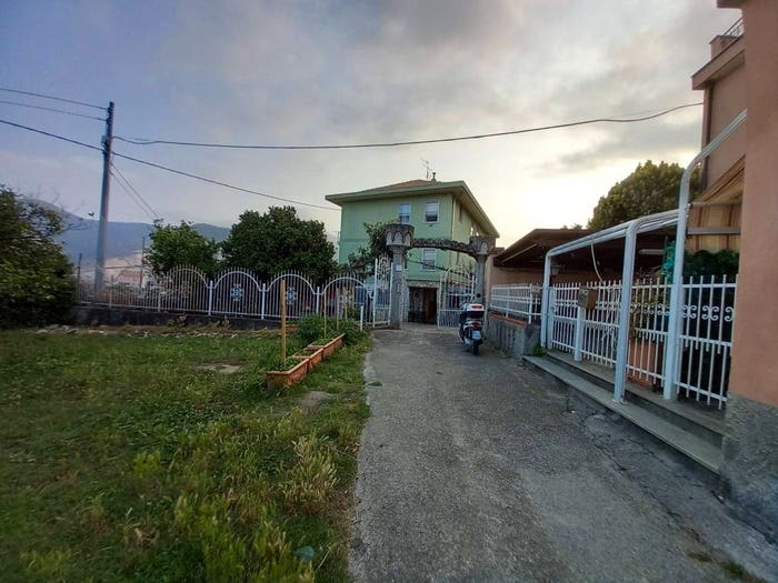 Casa con 6 locali in vendita in Via Baroni, Centro, Boissano