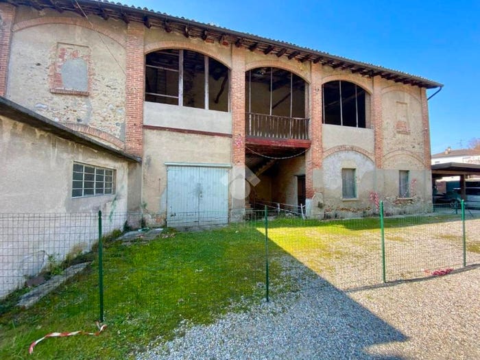Casa con 6 locali in vendita in Corso Ariberto, Capiago Intimiano Olmeda, Capiago Intimiano