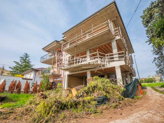Casa con 6 locali in vendita in Via Salaria Stella, Stella, Monsampolo del Tronto