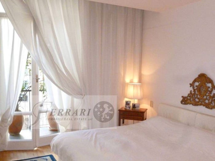 Appartamento con 6 locali in vendita in Corso Magenta, San Vittore, Milano
