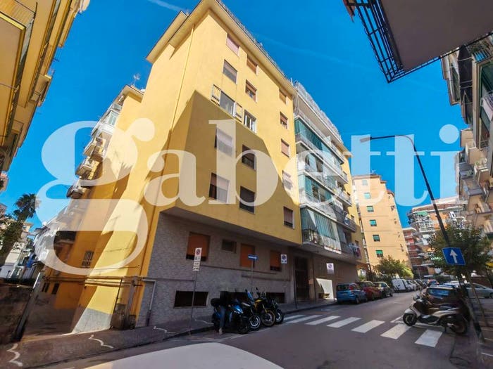 Appartamento trilocale in vendita in Portici