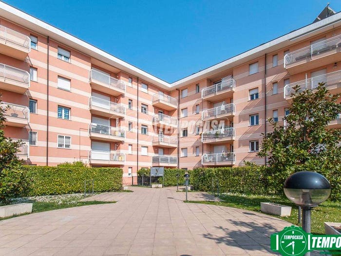 Appartamento quadrilocale in vendita in Via Bozzente, Rescaldina