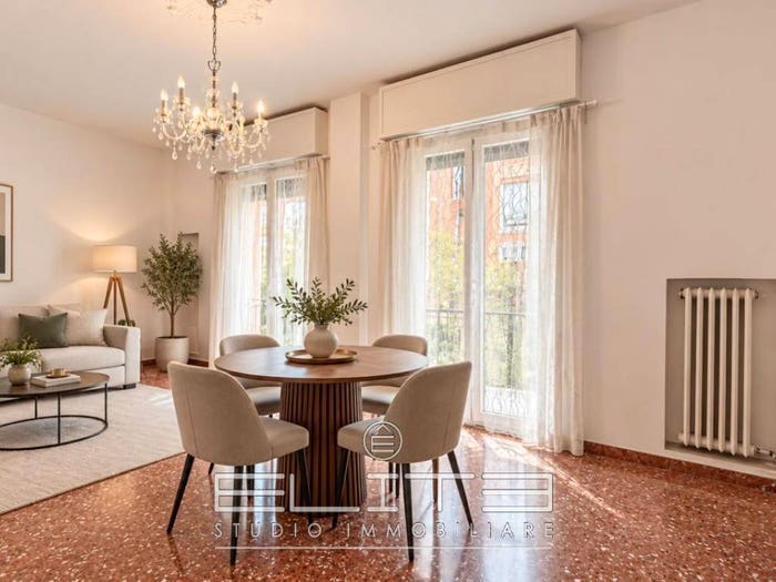 Appartamento con 6 locali in vendita in VIA VENETO, Cavour, Ancona