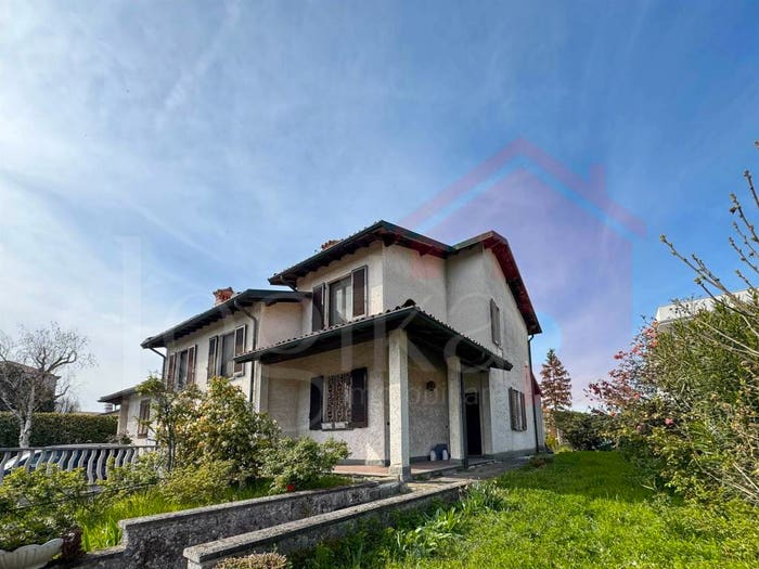 Casa quadrilocale in vendita in Via Trieste, Centro, Lacchiarella
