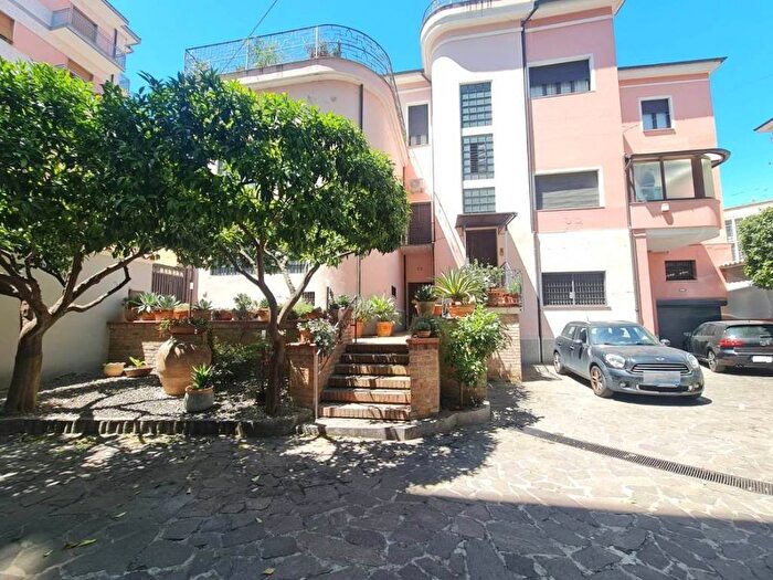 Appartamento con 6 locali in vendita in Centro, Cosenza