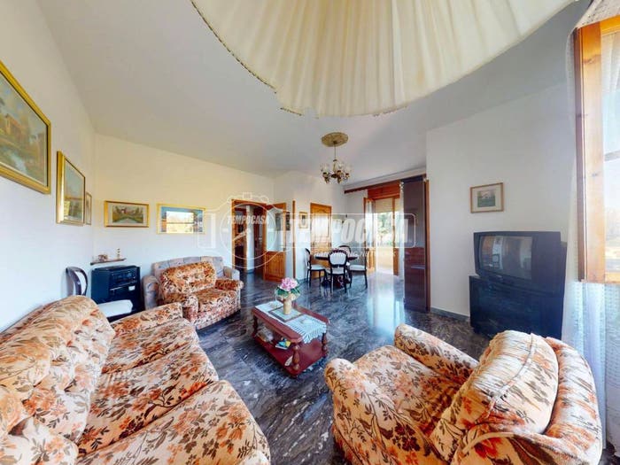 Casa con 6 locali in vendita in Via Aldo Moro, Cursi