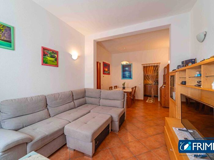 Appartamento trilocale in vendita in Via Nora, Golfo Aranci