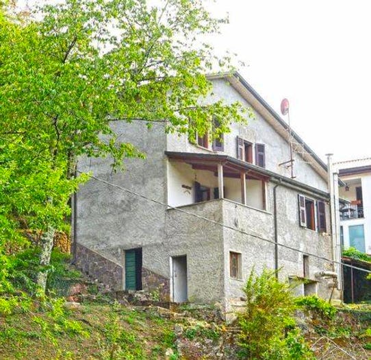 Casa con 5 locali in vendita in Via Francesco Baracca, Fivizzano