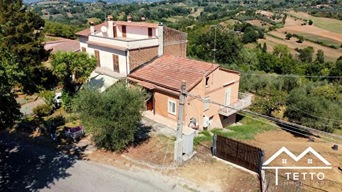 Casa trilocale in vendita in Contrada Montegiove, Forano