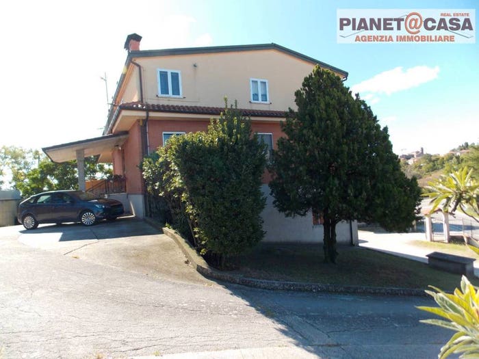 Casa con 6 locali in vendita in Strada Provinciale, Centro, Monte Vidon Combatte