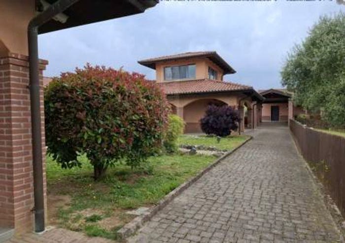 Casa con 6 locali in vendita in Strada Ca' Garello, Salice Terme, Godiasco Salice Terme
