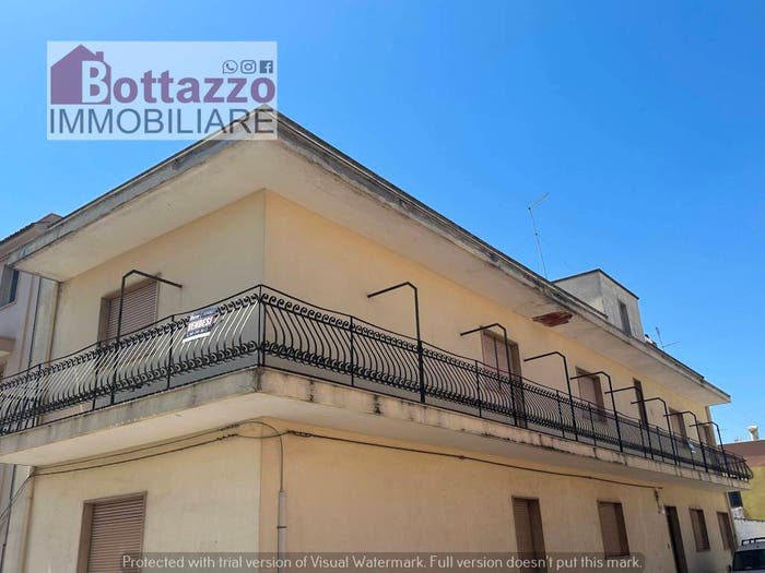 Appartamento trilocale in vendita in Via Francesco Crispi, Centro, Lizzano