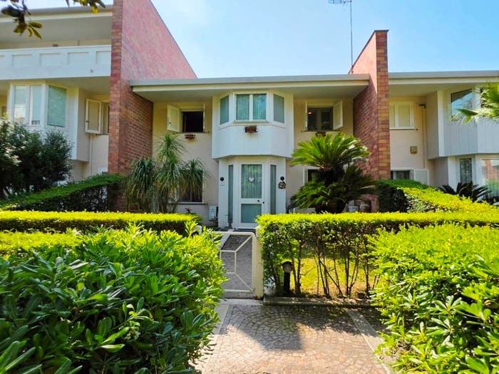 Casa con 6 locali in vendita in Via Cupa d'Ercole, San Leucio Briano, Caserta