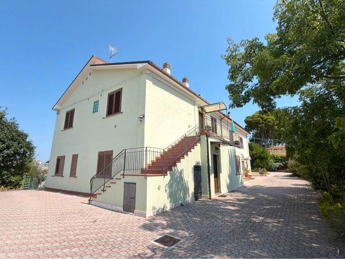 Casa trilocale in vendita in Str Valle Ferzetti, Colli Innamorati Madonna, Pescara