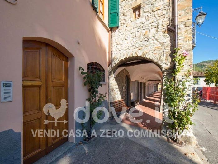 Casa con 6 locali in vendita in Piazza di Porta Frangula, Centro, Bobbio