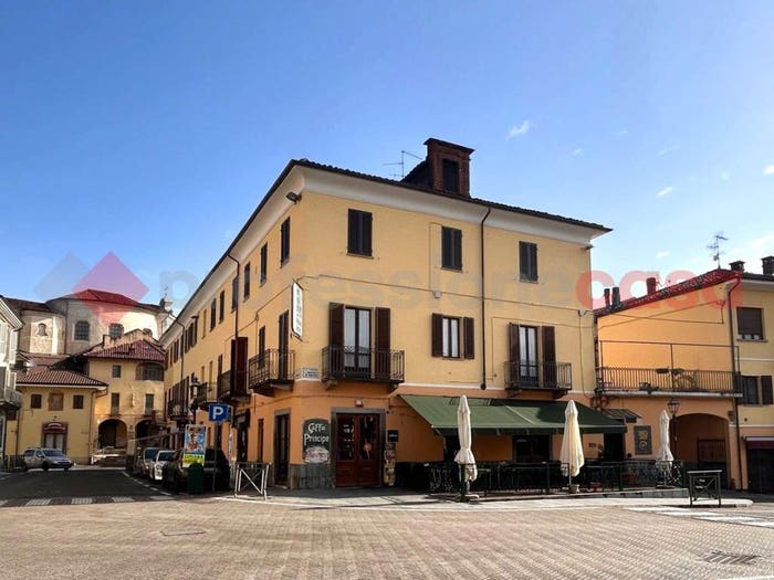 Appartamento con 6 locali in vendita in Via Umberto I, Centro, Cumiana