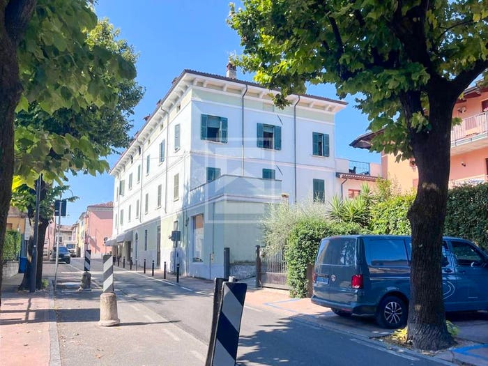 Casa con 6 locali in vendita in Piazza Garibaldi, Centro Storico, Desenzano del Garda