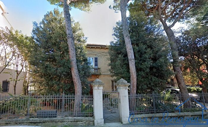 Casa con 5 locali in vendita in Via Saffi, Rimini