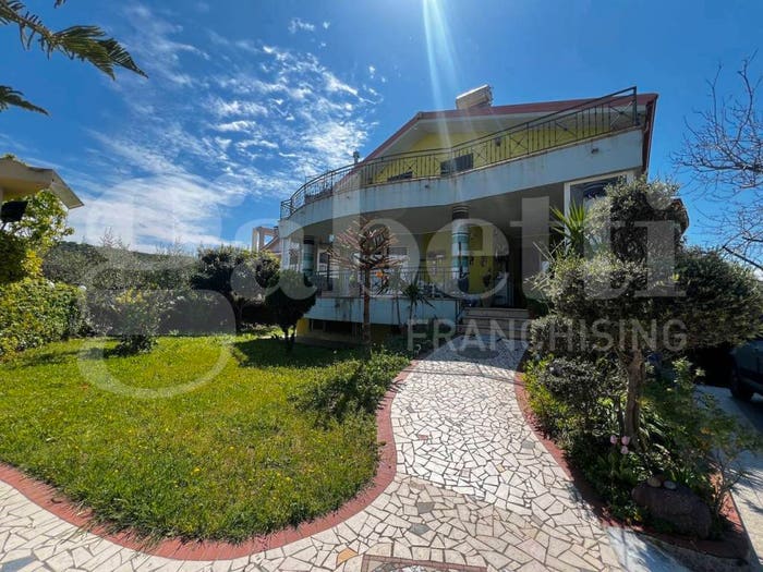 Casa con 6 locali in vendita in Via Inghilterra, Mirto, Crosia