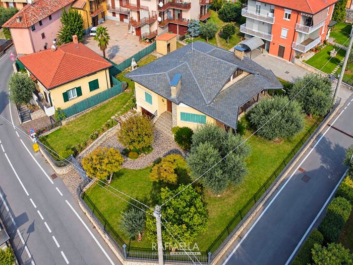 Casa con 5 locali in vendita in Via Monsignor G Biava, Cenate Di Sotto, Cenate Sotto