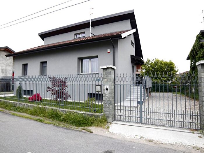 Casa con 5 locali in vendita in Via Luigi Galvani, Ravello Villastanza Villapia, Parabiago