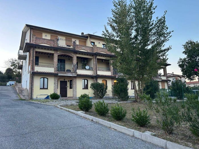 Appartamento trilocale in vendita in Via La Piaggia, Marsciano
