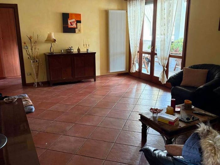 Appartamento quadrilocale in vendita in Molinetto Spezia, Parma